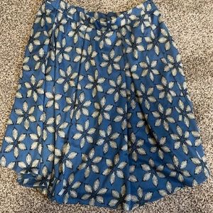 Lularoe skirts size large!